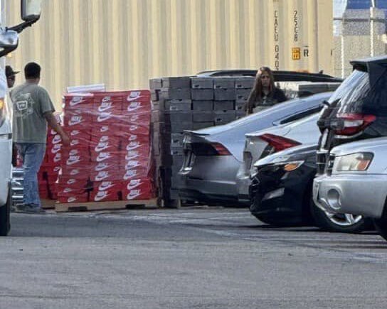 耐克被盗的50万美元球鞋+服饰被追回 知名鞋店老板“Shams”被捕