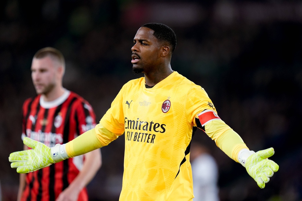 意天空：帕夫洛维奇几天内能恢复训练，迈尼昂在对那不勒斯前复出